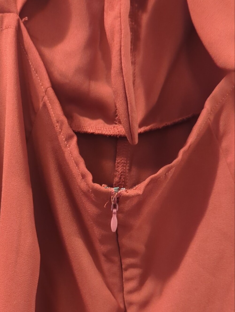 Rust Red Ruffled V-Neck Jumpsuit With Tieback - Picture 3 of 7